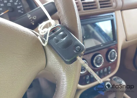 2002 Mercedes-Benz Ml 320 z USA, uszkodzony, nr VIN 4JGAB54E52A339847